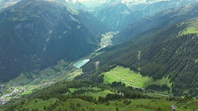 Gaschurn, &Ouml;sterreich: Pull-up Aufnahme der Alpen um Gaschurn und Partenen