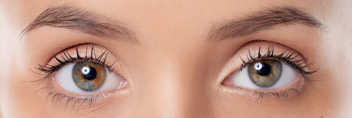 Naklejka premium Woman, portrait eyes and makeup for lashes with length, facial transformation and salon treatment. Model, closeup eyelash and mascara for extension with beauty cosmetics, wellness and spa aesthetic