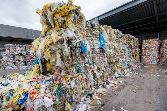 Trie de d&eacute;chets et ordures m&eacute;nag&egrave;res