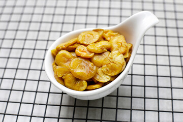 Roasted salted broad beans snack