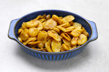 Roasted salted broad beans snack