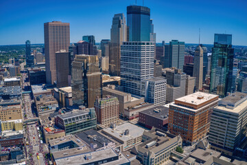 Obraz premium Aerial View of the Minneapolis, Minnesota Skyline during the annual Pride Celebration