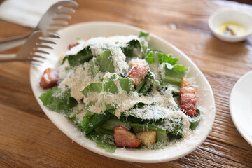 tuna salad with avocado