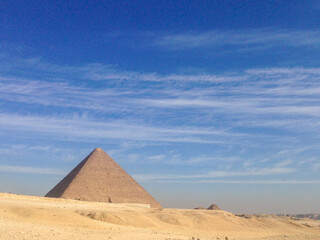 pyramids of giza