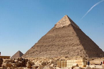 pyramids of giza
