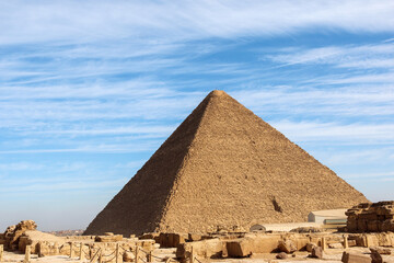 pyramids of giza