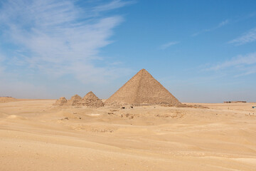 pyramids of giza
