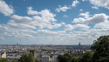 magnifique sur l'ensemble de la ville de Paris depuis la butte de montmartre