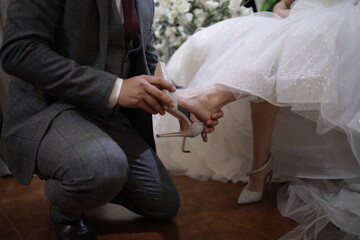 hands of bride and groom