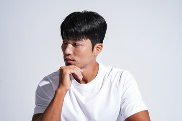 健康的なアジア男性の美容イメージ