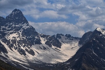 Mountains and clouds in the Himalayas  © Abhay