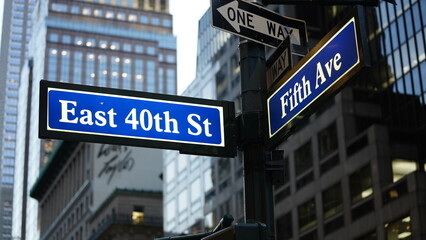 Obraz premium The road signs located in the manhattan streets in New York