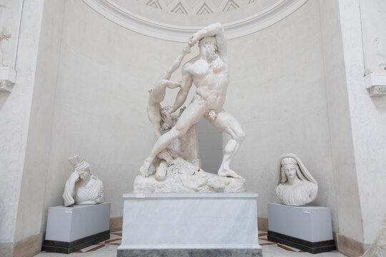 Hercules and Lichas - Ercole e Lica, by sculptor Antonio Canova, 1815 - plaster
