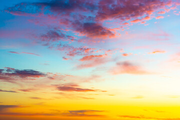 Naklejka premium Sunset sky and sunset clouds, dramatic sunset