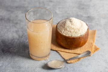 Refreshing Psyllium Husk Drink: Natural Fiber Boost for Digestive Health