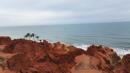 falésias de morro branco, no Ceará 
