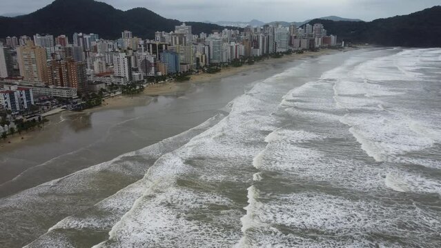 praia grande - RESSACA - NUBLADO EM FRENTE DESCE - CANTO FORTE