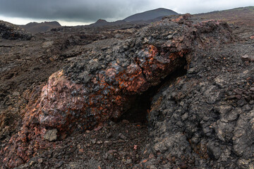Paisaje volcánico desértico - Volcán Sierra Negra - Isla Isabela - Islas Galápagos - Ecuador