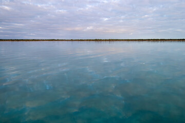 Obraz premium Tropical calm sea and clouds