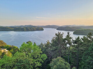 잔잔한 호수 peaceful lake