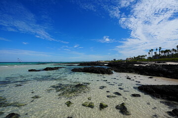 clear seaside view with fine clouds