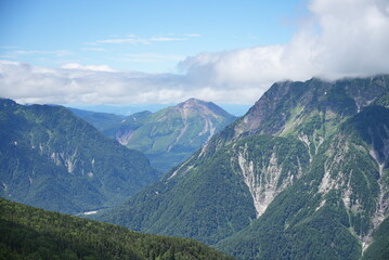 蝶ヶ岳から見る焼岳