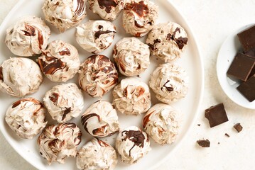 Chocolate meringue cookies