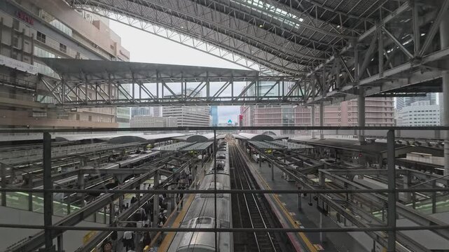 大阪市北区梅田のJR大阪駅構内タイムラプス