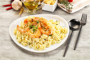 Italian pasta Orzo with prawn