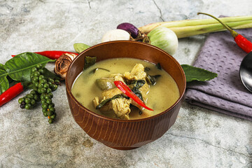 Thai green chicken curry with coconut