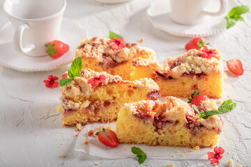 Sweet and homemade strawberry cake made of strawberries.