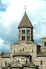 Fototapeta premium Eglise romane de Saint-Nectaire, Parc régional des volcans d'Auvergne, Puy de Dôme, Auvergne-Rhone-Alpes, France