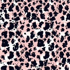 Obraz premium Trendy Pink Leopard Spot Pattern for Stylish Products