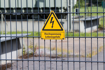 Hochspannung Lebensgefahr Schild 3