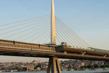 Obraz premium View the fantastic night view of Istanbul from the dockside park