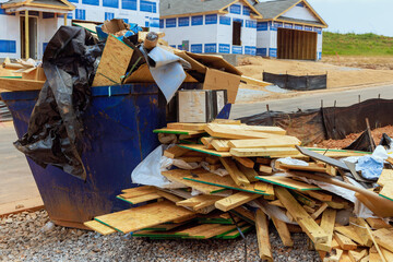It is used for disposing of construction waste during house construction to use garbage metal...