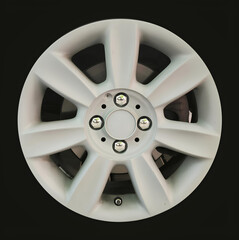 That's an interesting pattern on the car's wheel.