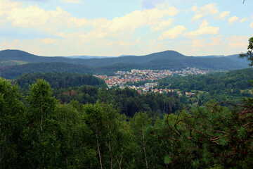 Die Stadt Dahn im Pfälzerwald im Landkreis Südwestpfalz im deutschen Bundesland Rheinland-Pfalz.