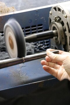 Polir une bague en argent - atelier