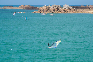 Activité sportive en bord de mer en Bretagne