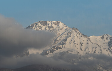 冠雪した早朝の北アルプス