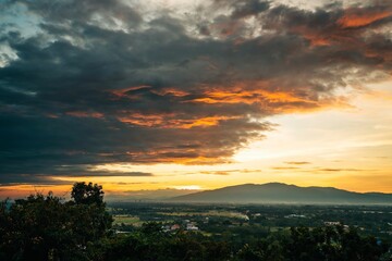 Obraz premium Nature landscape Chiang mai city in the north Thailand with scenery mountain and colorful sky