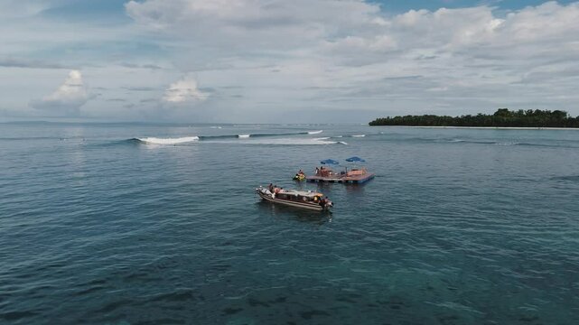 Mentawai, Indonesia Big Swell