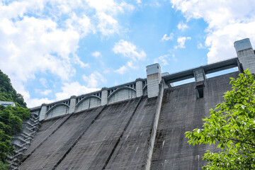 重力式ダムとしては日本二位の高さを誇る浦山ダム