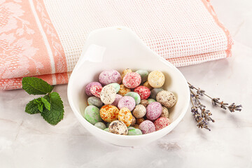 Sweet glazed peanut candy heap