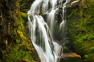 Wodospad Kamieńczyka w Karkonoskim Parku Narodowym - Szklarska Poręba. Najwyższy wodospad po polskiej stronie Karkonoszy © krzys ser