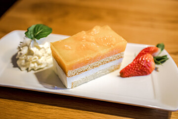 Stück Kuchen im Café