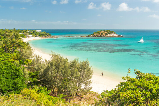 Picturesque tropical sandy Anchor Beach with turquoise water on Lizard Island. Lizard Island &nbsp;is located on Great Barrier Reef in north-east part of Queensland, Australia
