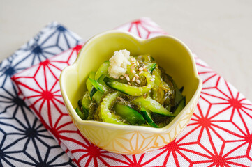 キュウリとめかぶの和え物