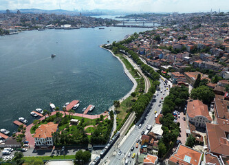 Obraz premium A drone view of the Golden Horn area in Istanbul, Turkey